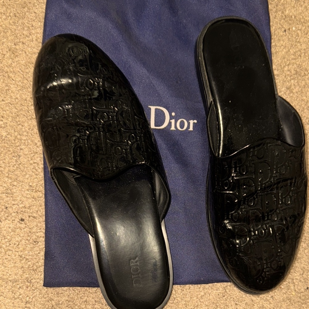 Dior Black Loafers Elegant Slip-On Design